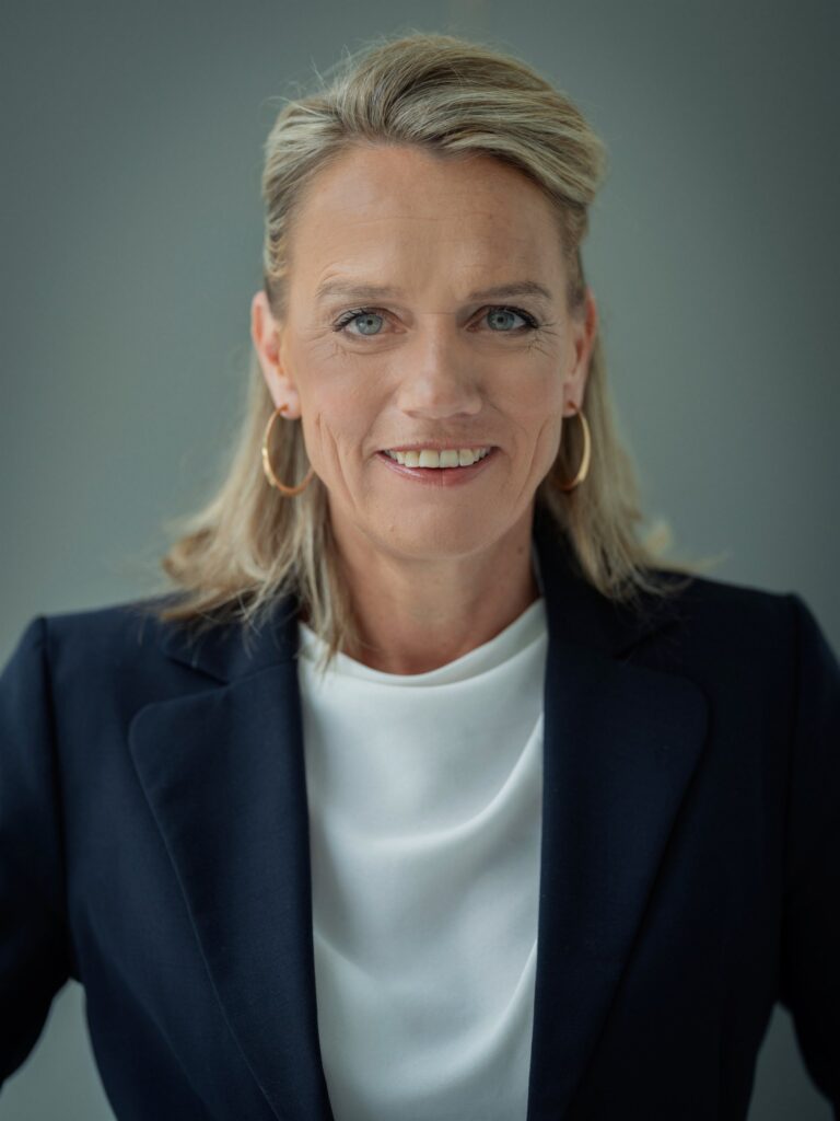 Nienke Van Gelderen Nagelaten Nienke Van Gelderen Nagelaten